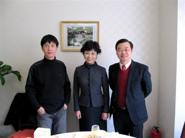左起：黄宏墨、铁凝和蔡志礼北京喜相逢